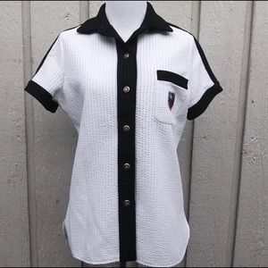 Vintage 1975 Montgomery Ward women's collared button down short sleeve shirt